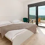 Luxurious In *